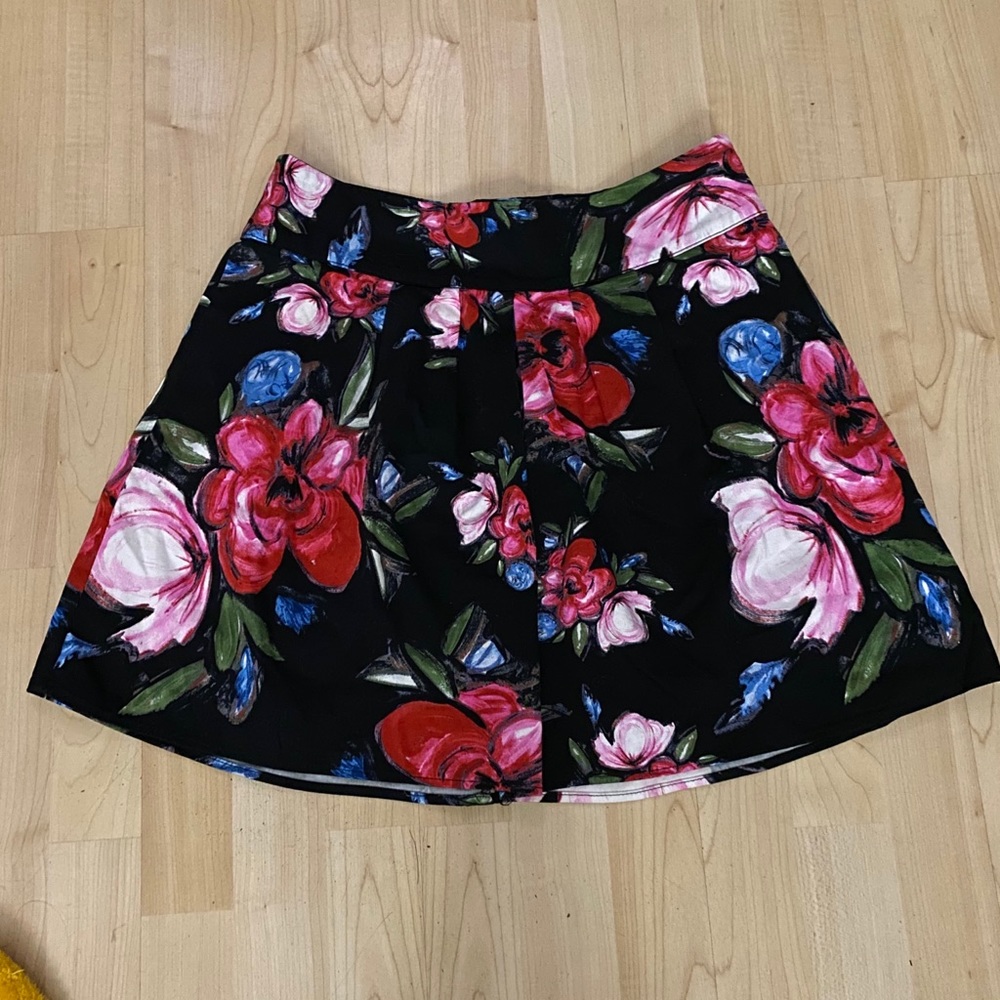 High waisted skirt